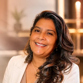 Retrato de Angélica Mariano, terapeuta capilar em Indaiatuba